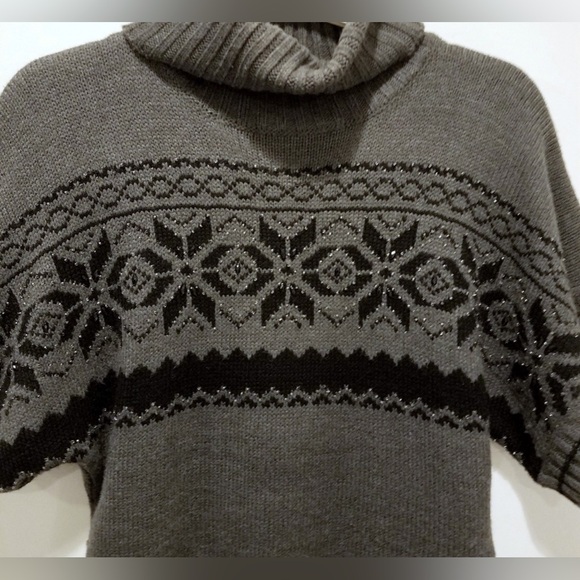 EUC Dress Barn Knit Snowflake Turtleneck Sweater | Grey | XLP - Picture 3 of 10